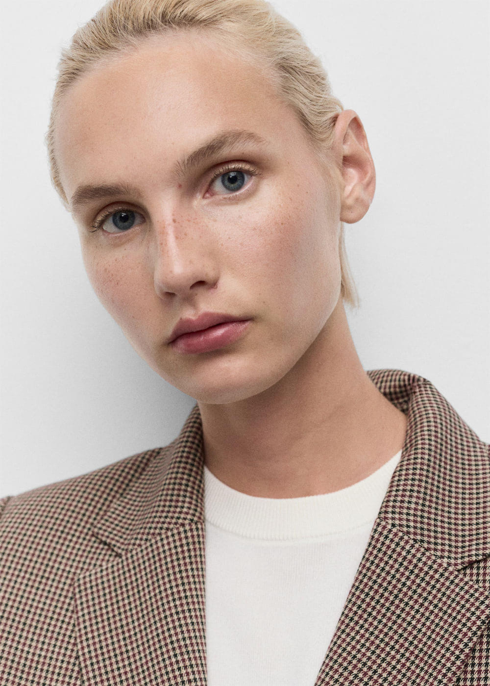 Double-breasted micro-houndstooth jacket – Bild 5